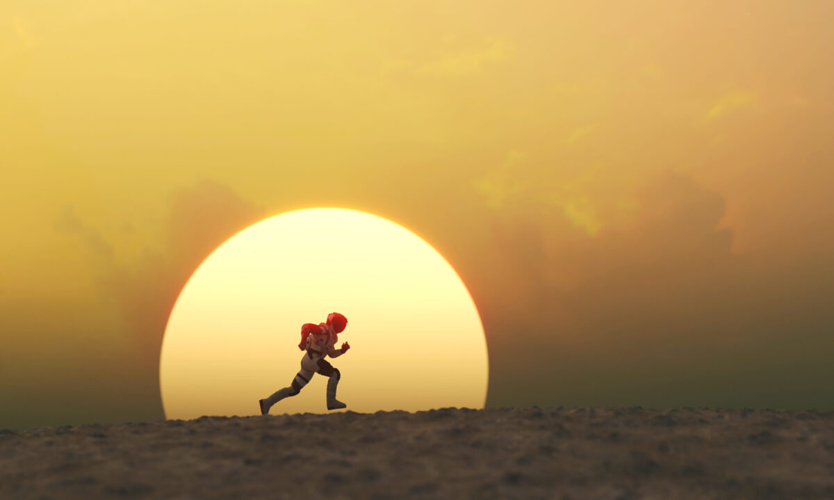 Een rennende astronaut tijdens de zonsondergang op een andere planeet